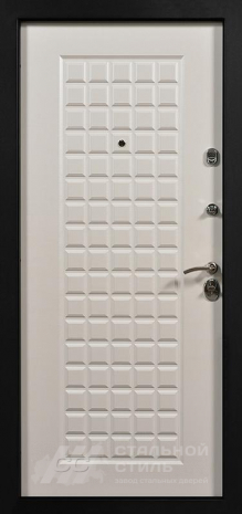 Дверь «Дверь в квартиру №17» c отделкой МДФ (окрашенный)